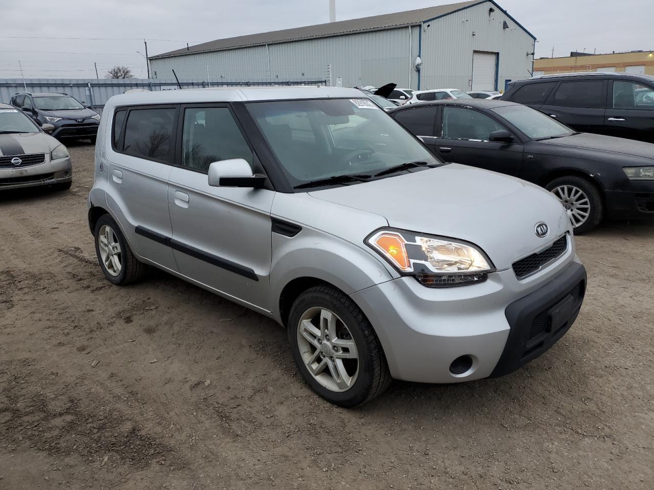 Photo 3 VIN: KNDJT2A21A7033167 - KIA SOUL 