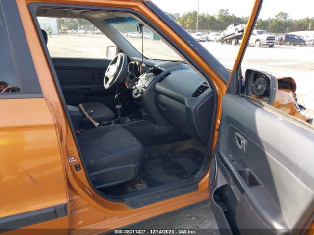 Photo 4 VIN: KNDJT2A21A7104691 - KIA SOUL 