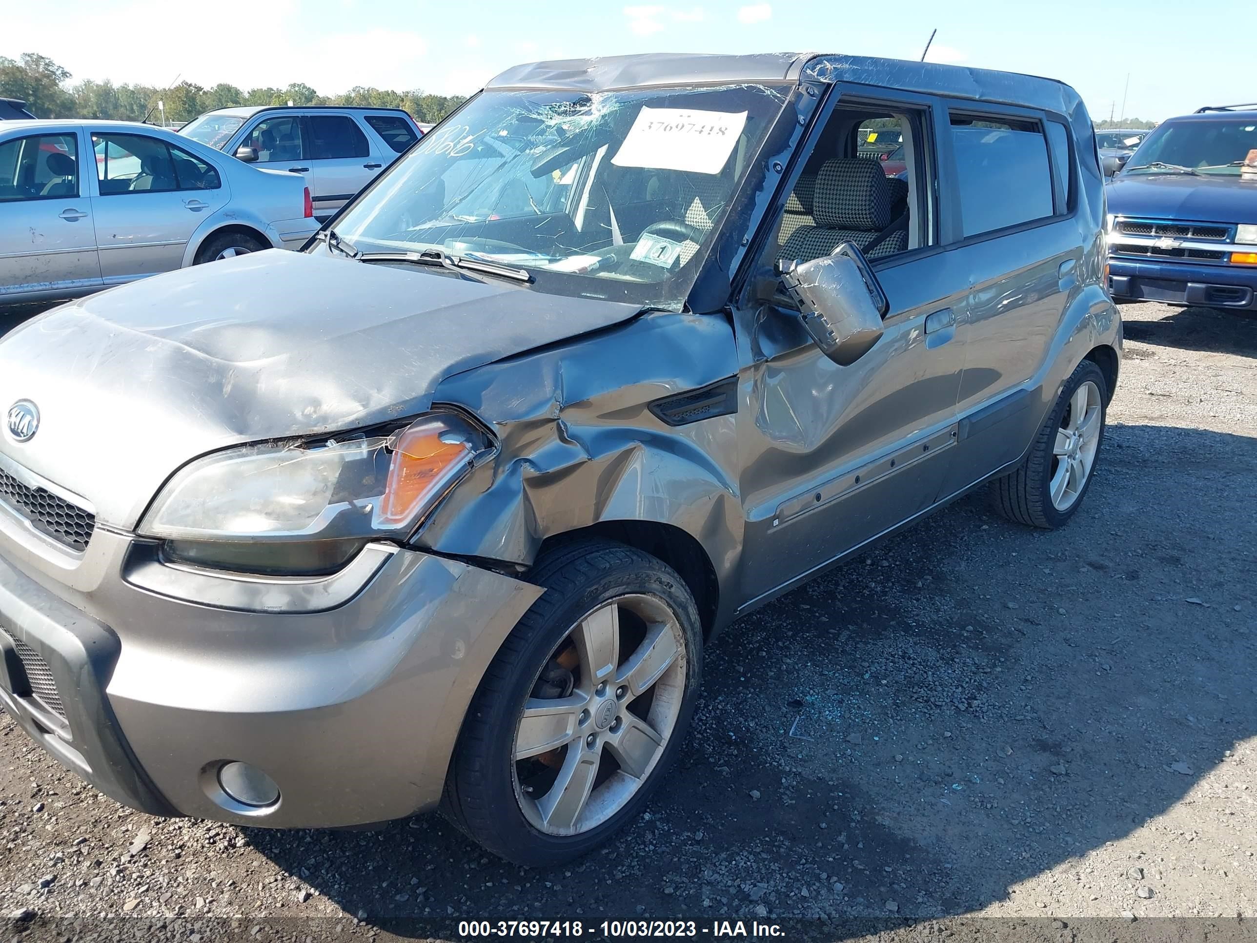 Photo 5 VIN: KNDJT2A21A7175826 - KIA SOUL 