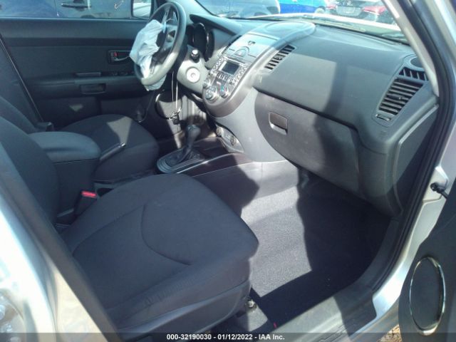 Photo 4 VIN: KNDJT2A21B7266466 - KIA SOUL 