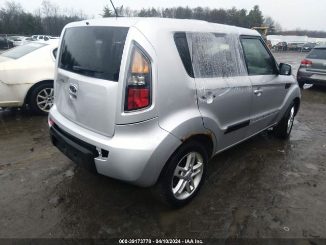 Photo 3 VIN: KNDJT2A21B7708209 - KIA SOUL 