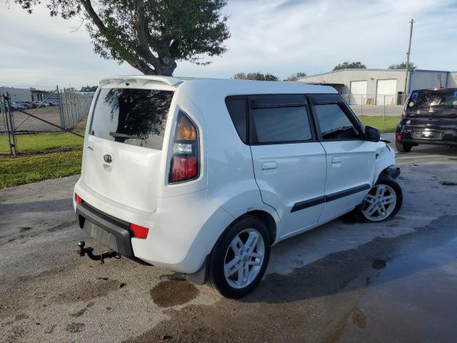 Photo 2 VIN: KNDJT2A22A7161997 - KIA SOUL + 