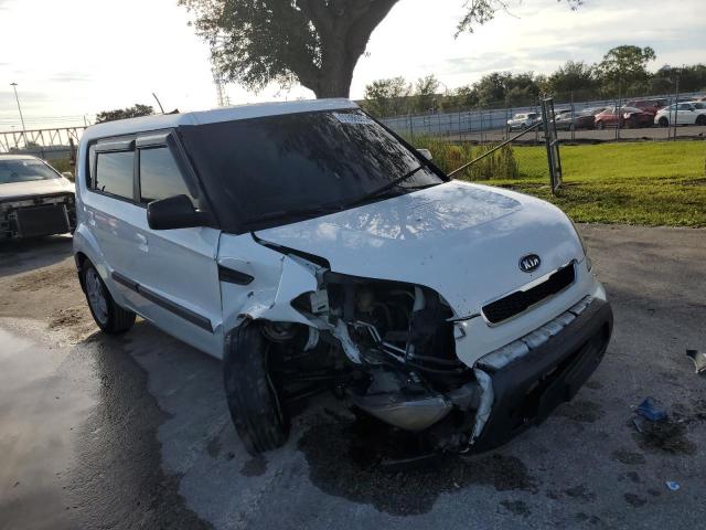 Photo 3 VIN: KNDJT2A22A7161997 - KIA SOUL + 