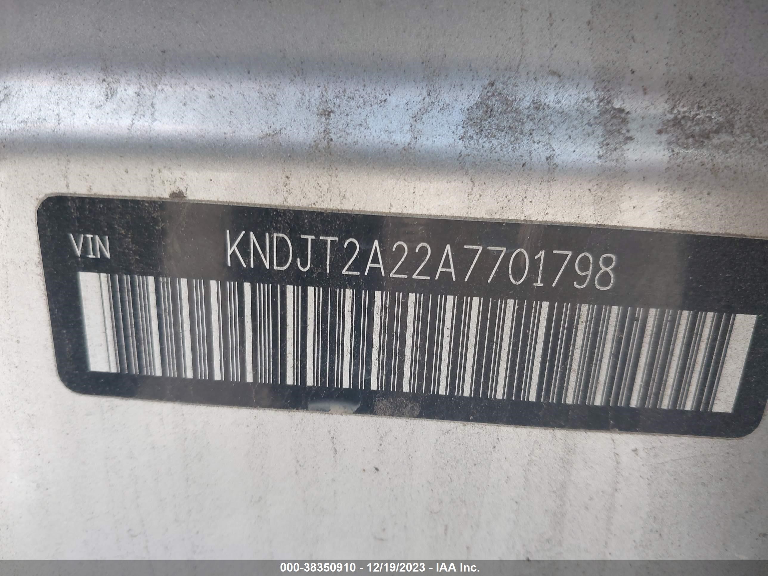 Photo 8 VIN: KNDJT2A22A7701798 - KIA SOUL 