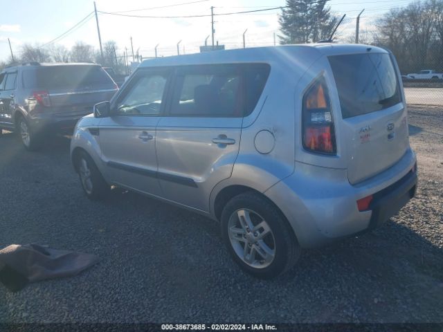 Photo 2 VIN: KNDJT2A22B7260627 - KIA SOUL 