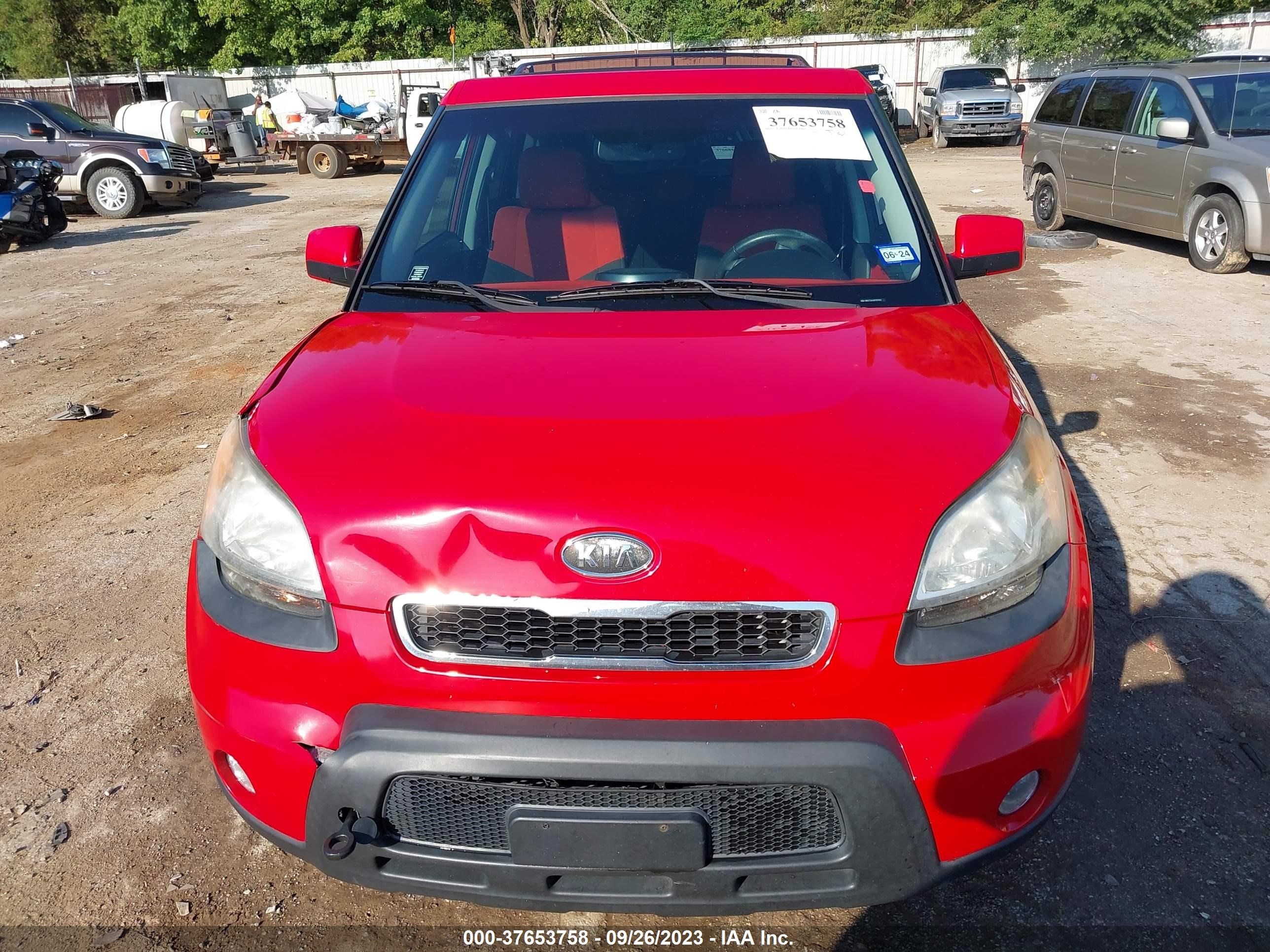 Photo 11 VIN: KNDJT2A22B7307641 - KIA SOUL 