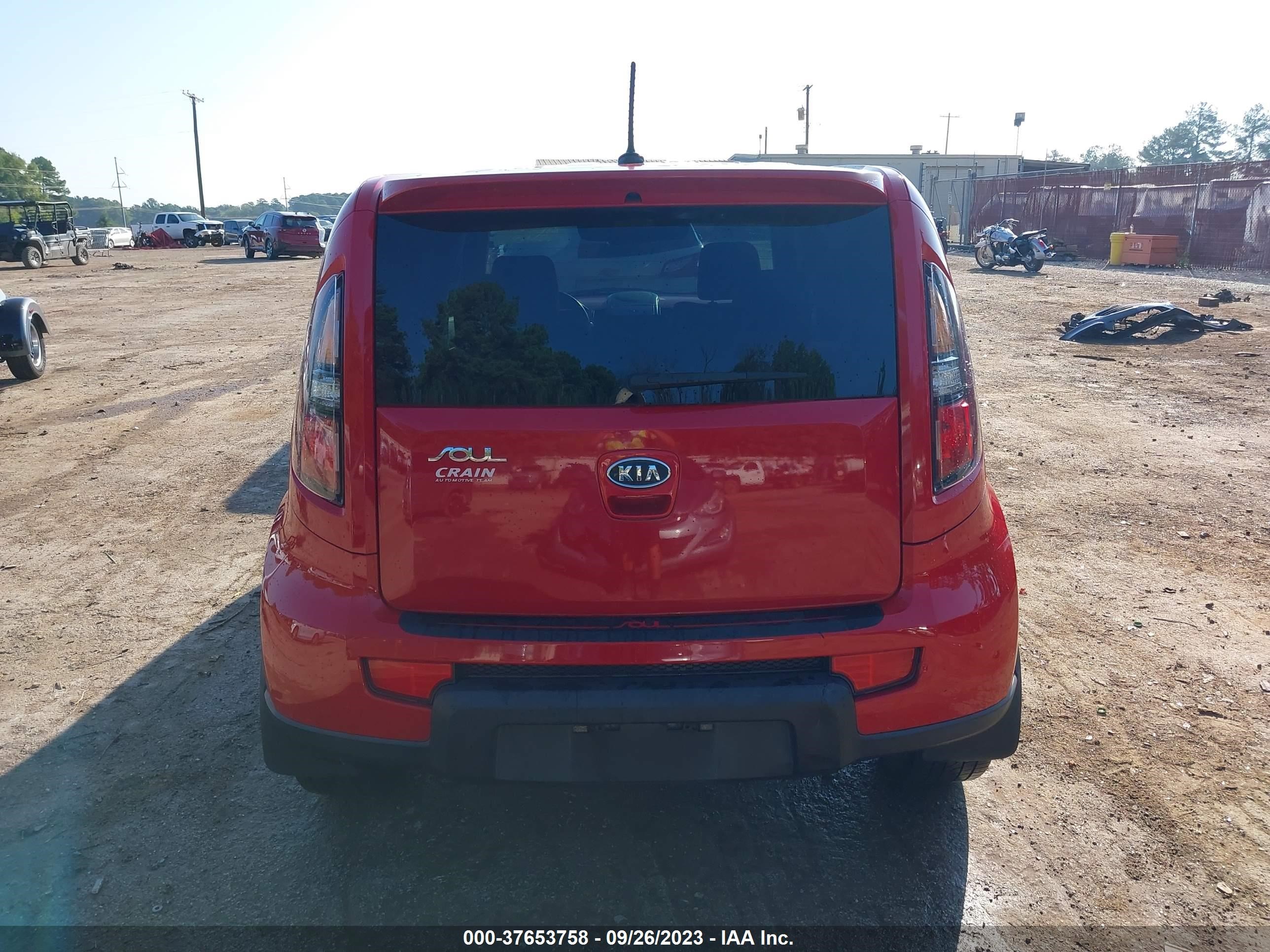 Photo 15 VIN: KNDJT2A22B7307641 - KIA SOUL 