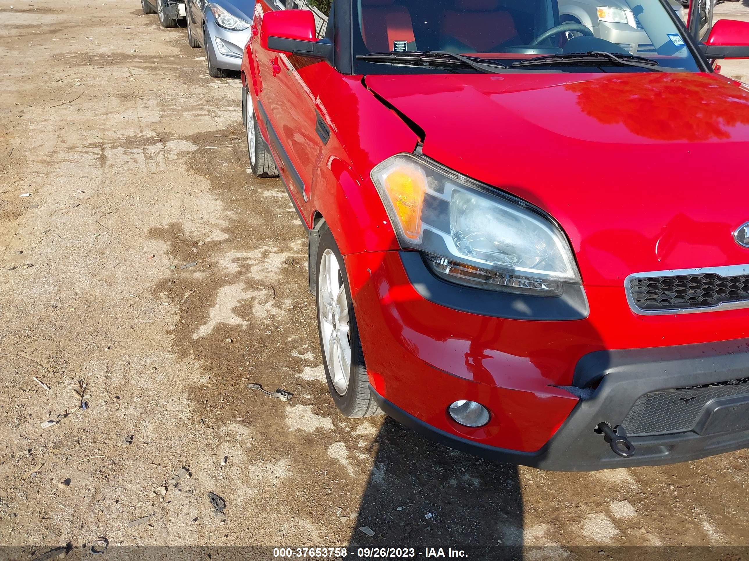 Photo 5 VIN: KNDJT2A22B7307641 - KIA SOUL 