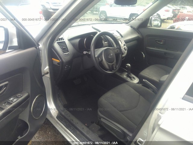 Photo 4 VIN: KNDJT2A22B7708977 - KIA SOUL 