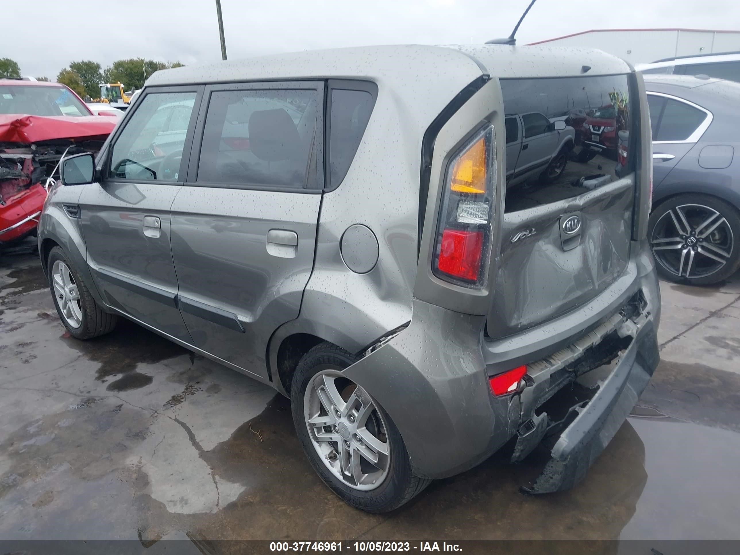 Photo 2 VIN: KNDJT2A23A7050326 - KIA SOUL 