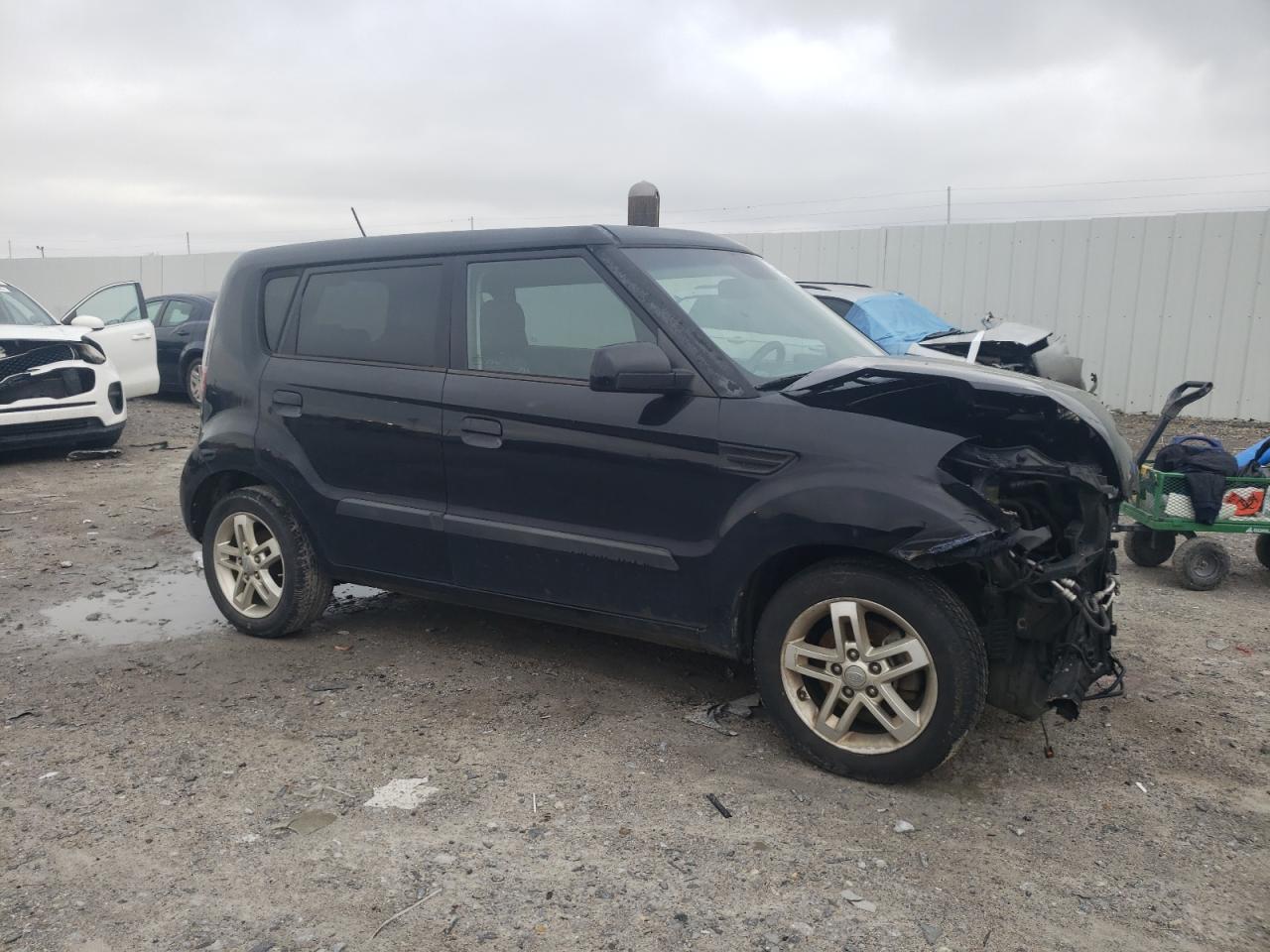 Photo 3 VIN: KNDJT2A23A7094200 - KIA SOUL 