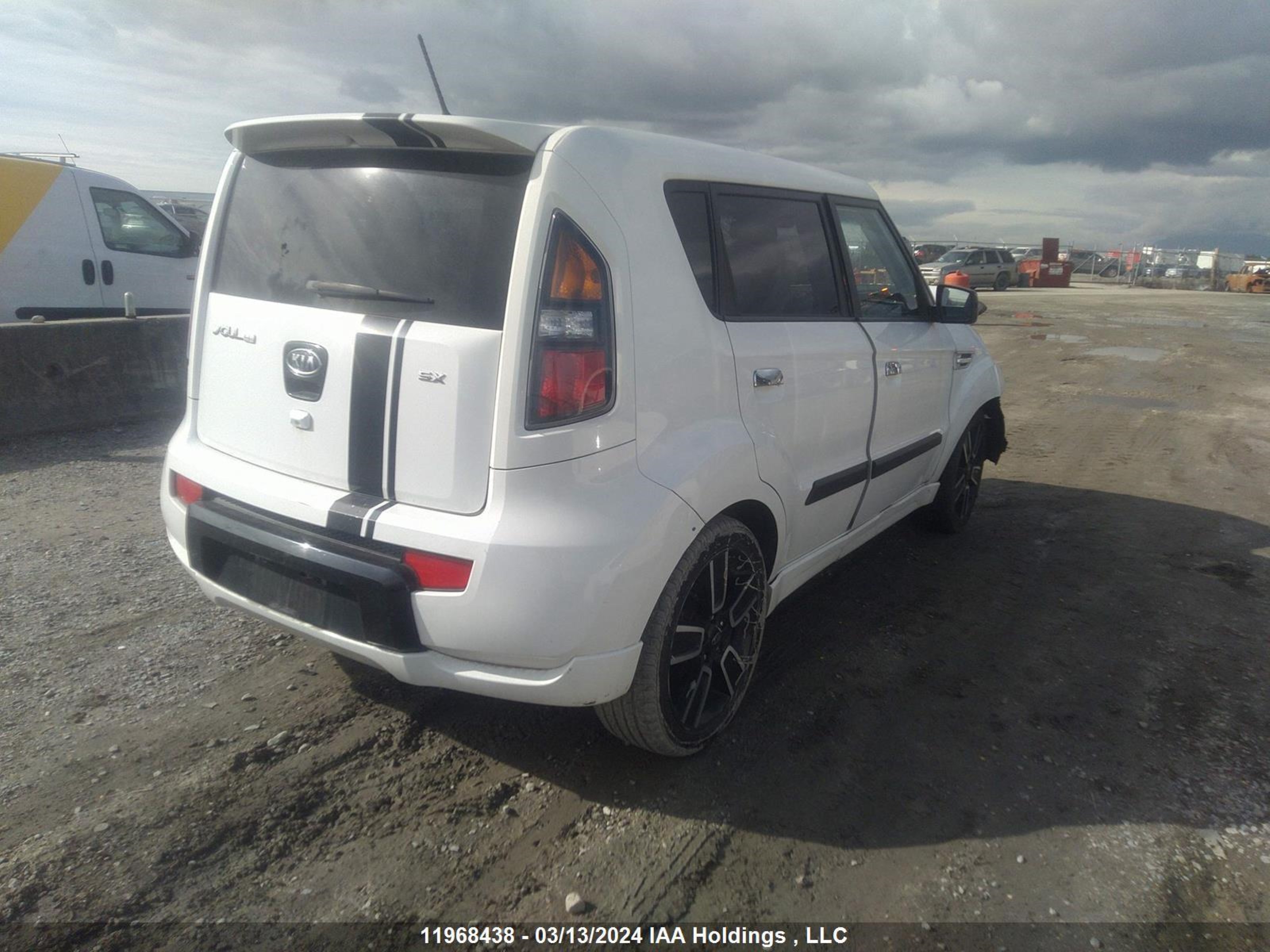 Photo 3 VIN: KNDJT2A23A7100738 - KIA SOUL 