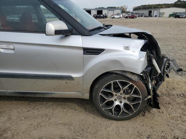 Photo 8 VIN: KNDJT2A23A7123856 - KIA SOUL + 