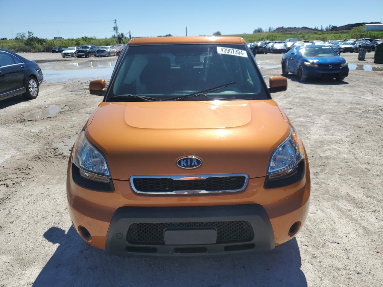 Photo 4 VIN: KNDJT2A23B7256621 - KIA SOUL 