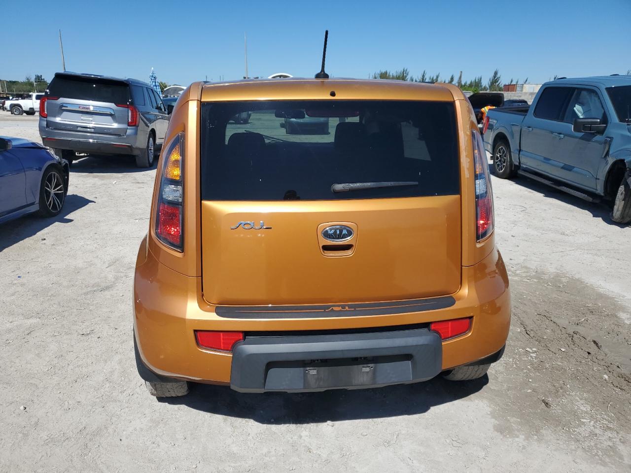 Photo 5 VIN: KNDJT2A23B7256621 - KIA SOUL 