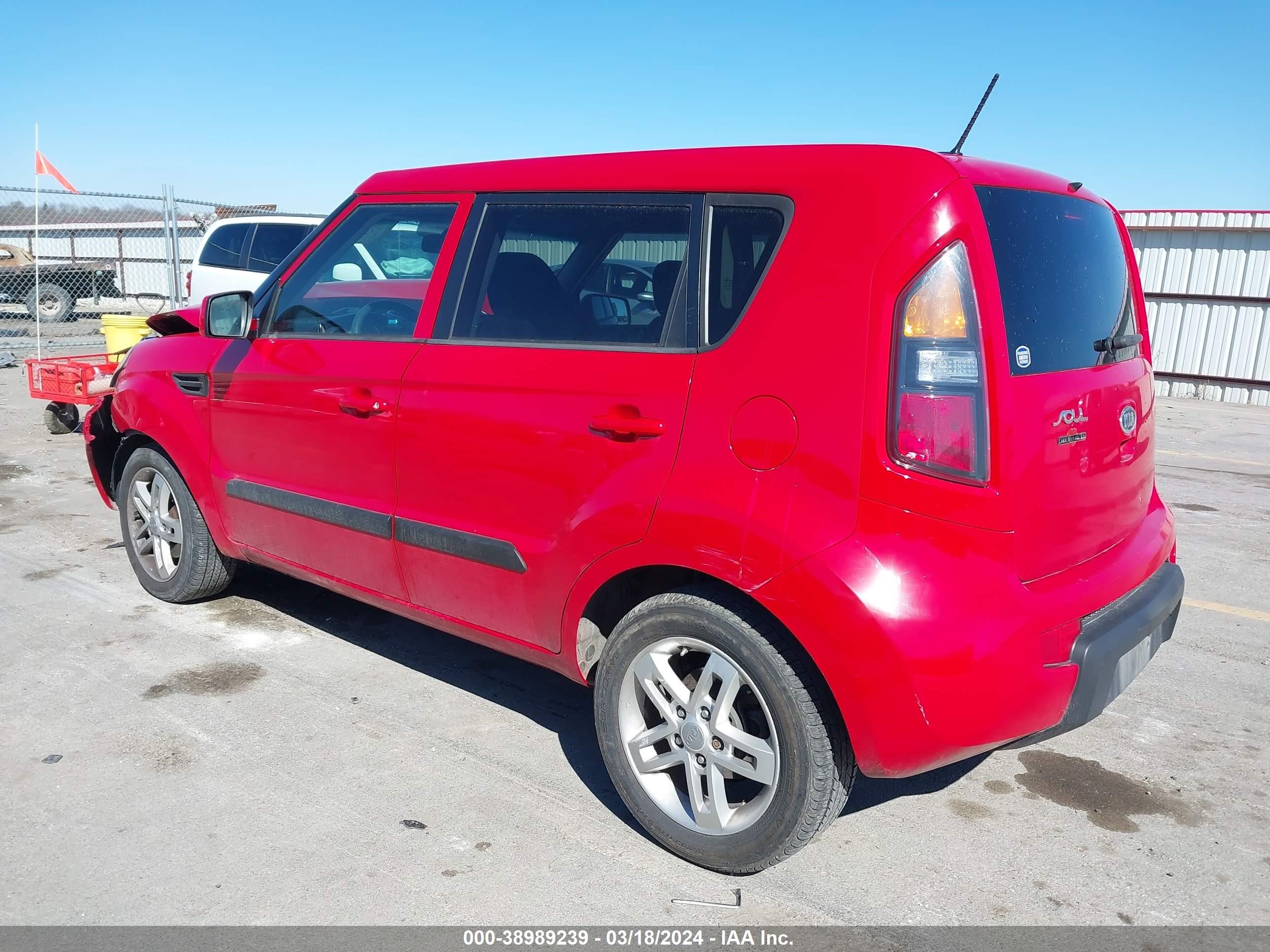 Photo 2 VIN: KNDJT2A23B7310046 - KIA SOUL 