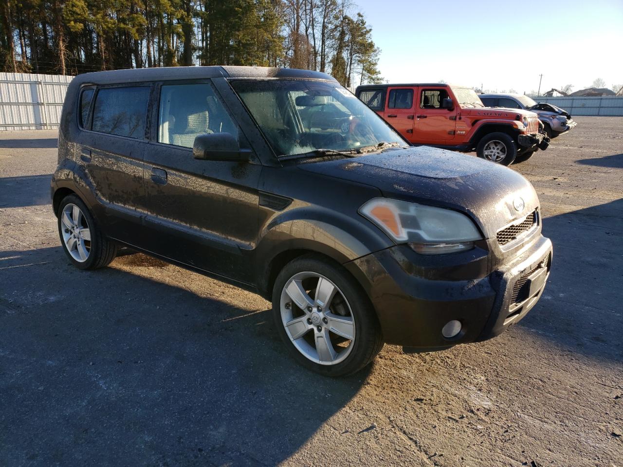 Photo 3 VIN: KNDJT2A24A7047094 - KIA SOUL 