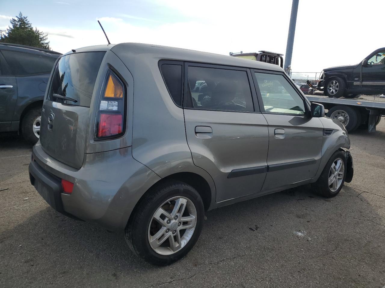 Photo 2 VIN: KNDJT2A24A7125003 - KIA SOUL 