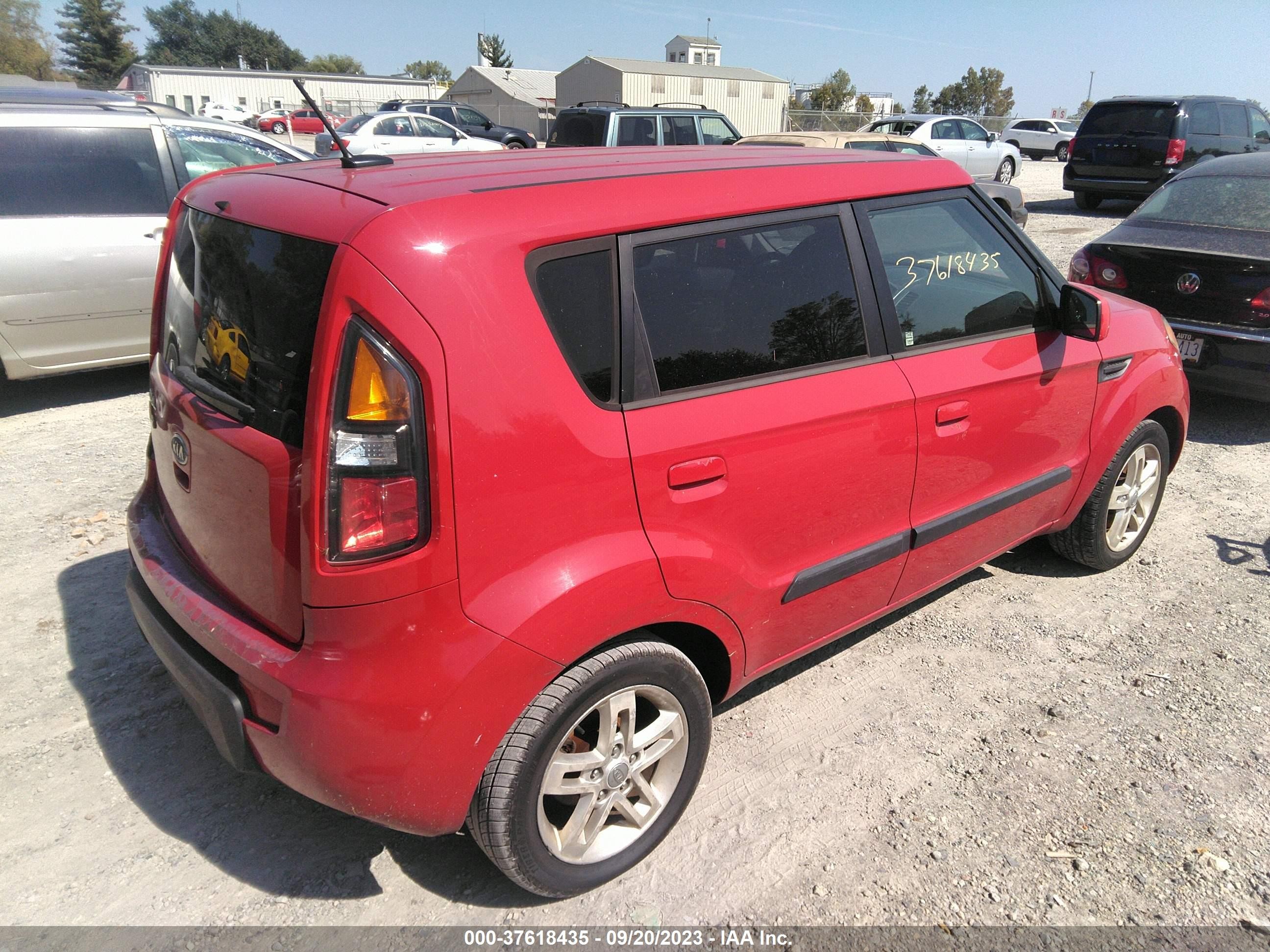 Photo 3 VIN: KNDJT2A24A7145347 - KIA SOUL 