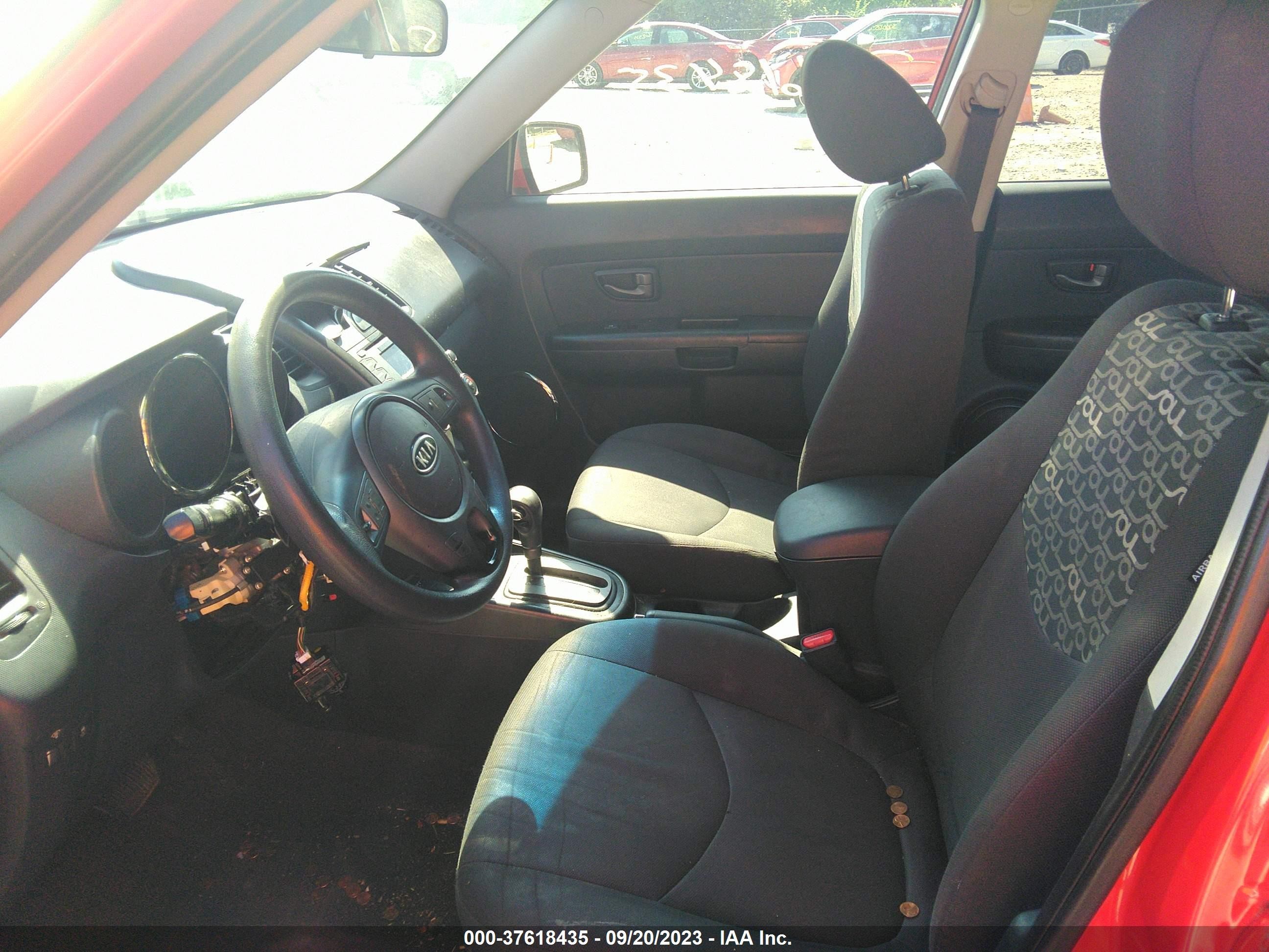 Photo 4 VIN: KNDJT2A24A7145347 - KIA SOUL 