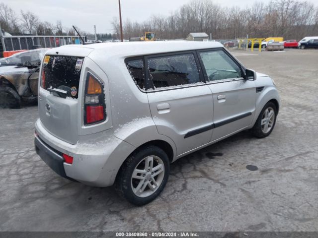 Photo 3 VIN: KNDJT2A24A7166103 - KIA SOUL 