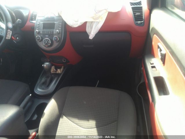 Photo 4 VIN: KNDJT2A24B7296240 - KIA SOUL 