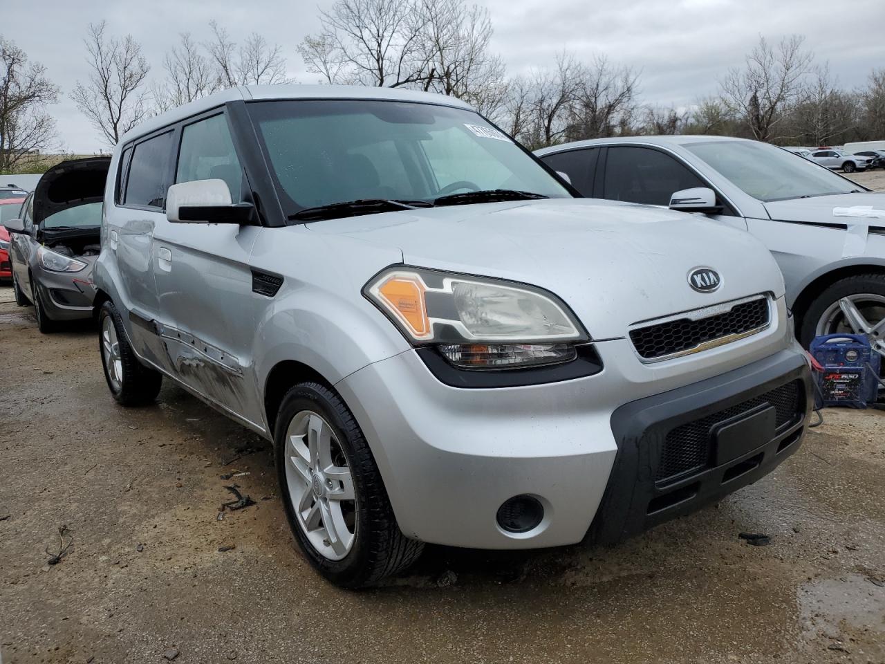 Photo 3 VIN: KNDJT2A25A7130923 - KIA SOUL 