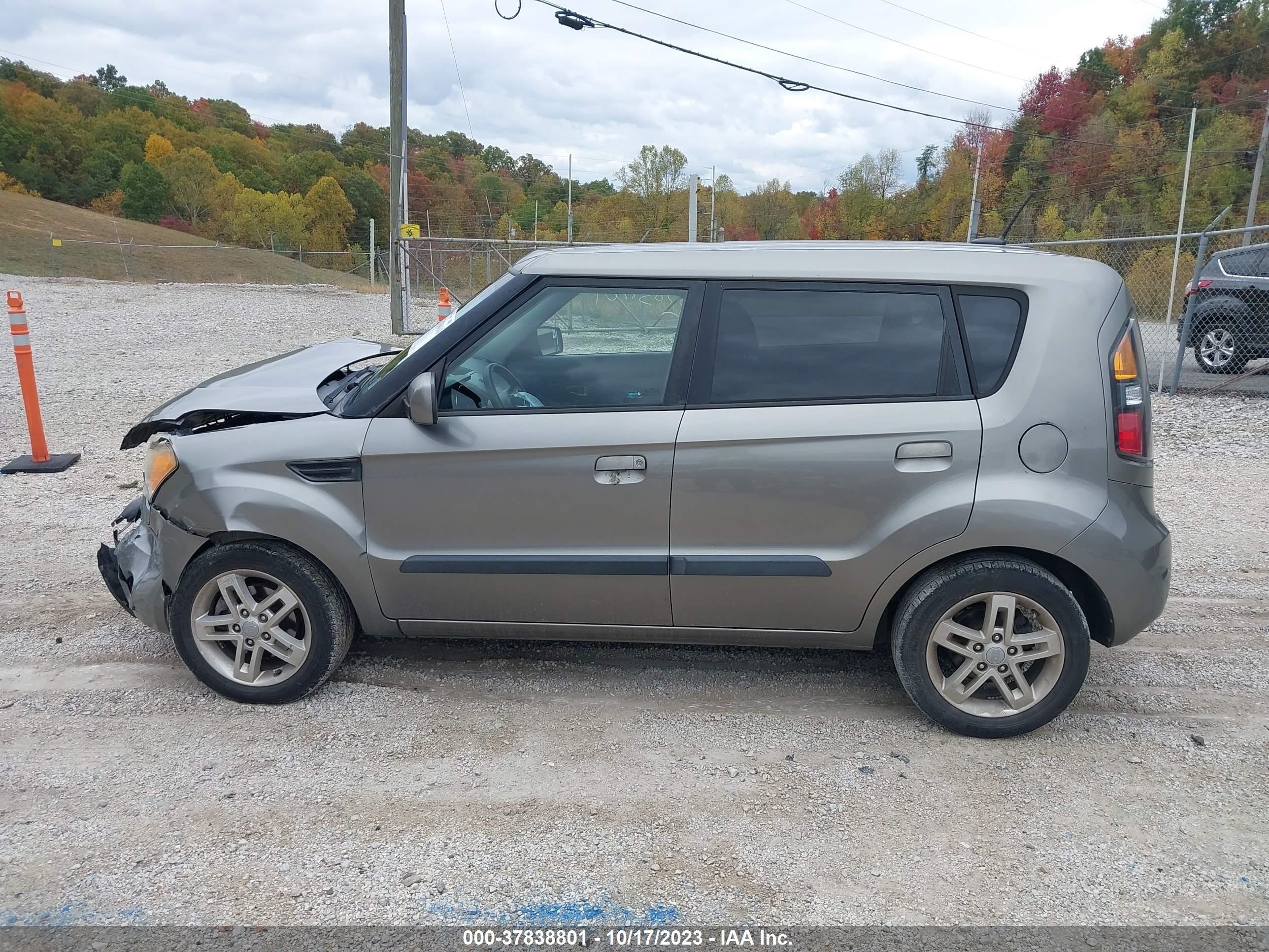 Photo 13 VIN: KNDJT2A25A7150590 - KIA SOUL 