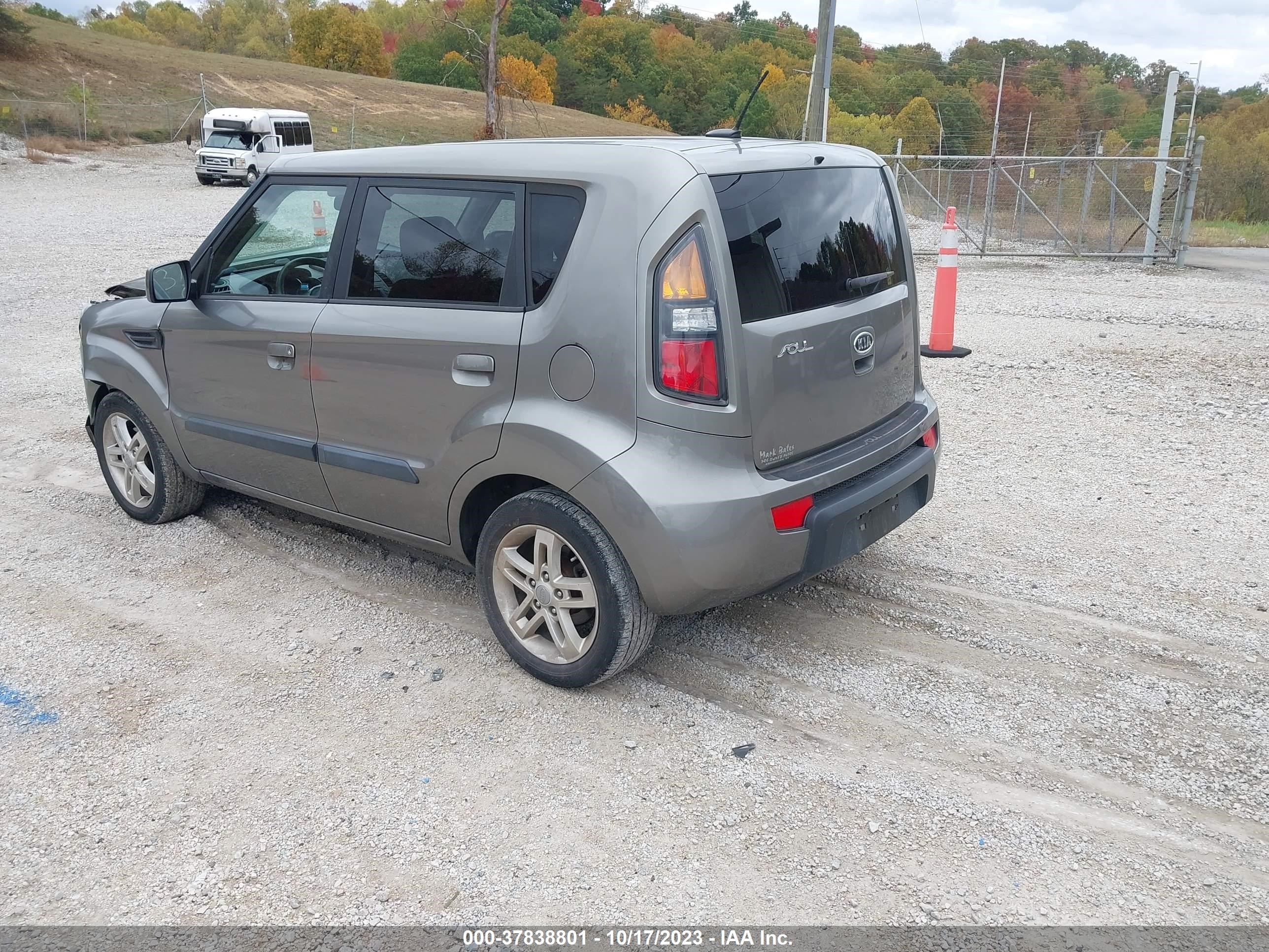 Photo 2 VIN: KNDJT2A25A7150590 - KIA SOUL 