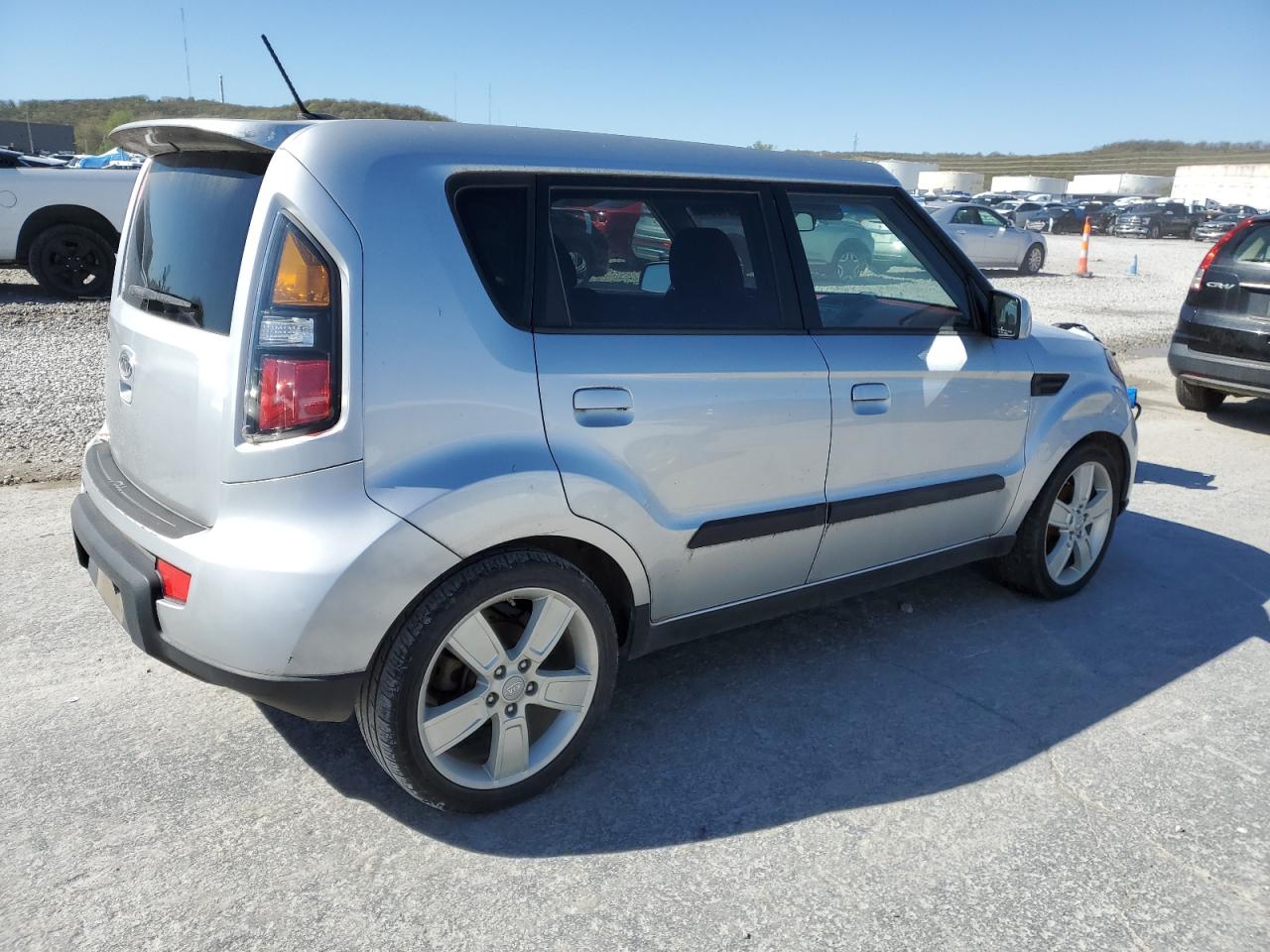 Photo 2 VIN: KNDJT2A25A7702959 - KIA SOUL 