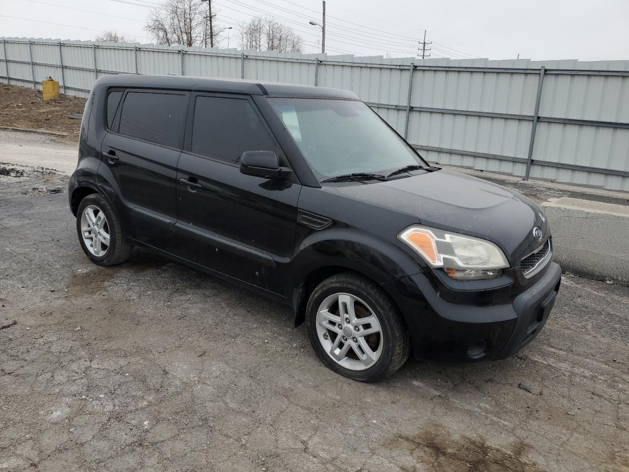 Photo 3 VIN: KNDJT2A25B7209963 - KIA SOUL 