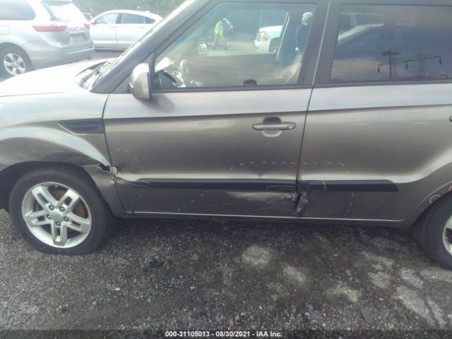 Photo 5 VIN: KNDJT2A25B7220462 - KIA SOUL 