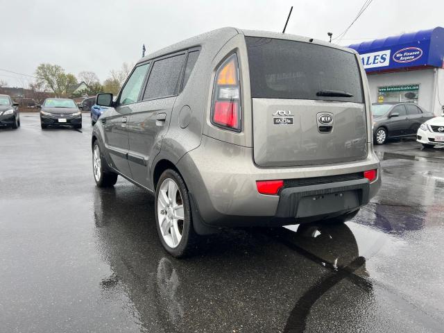 Photo 2 VIN: KNDJT2A26A7050501 - KIA SOUL + 