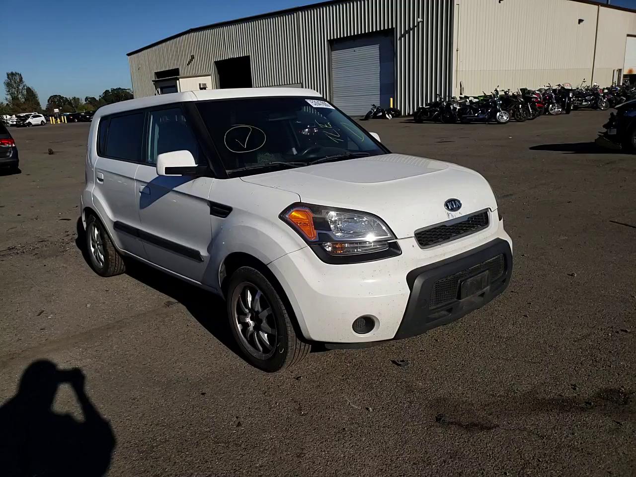 Photo 10 VIN: KNDJT2A26A7080033 - KIA SOUL + 