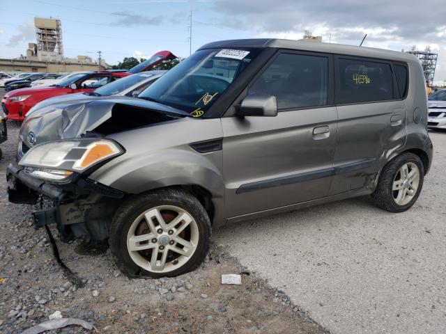 Photo 8 VIN: KNDJT2A26A7142272 - KIA SOUL + 