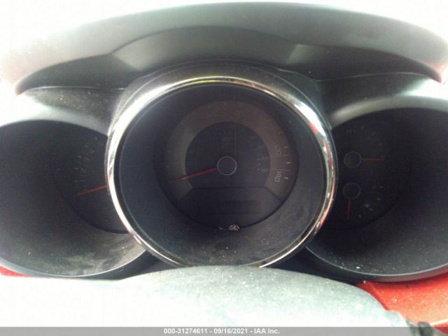 Photo 6 VIN: KNDJT2A26B7214198 - KIA SOUL 