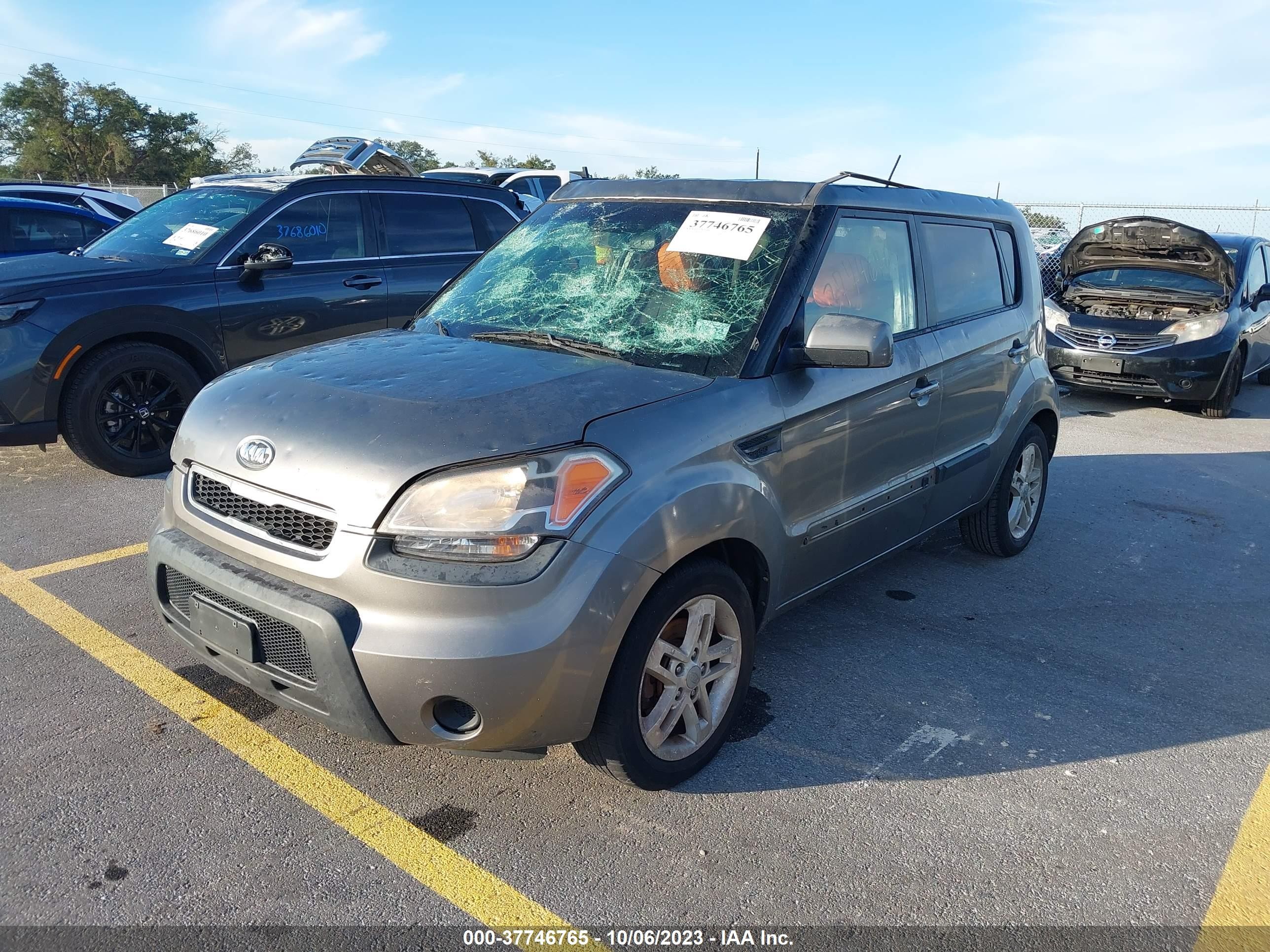 Photo 1 VIN: KNDJT2A26B7229235 - KIA SOUL 