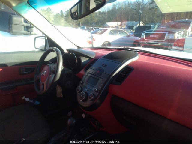 Photo 4 VIN: KNDJT2A26B7261358 - KIA SOUL 