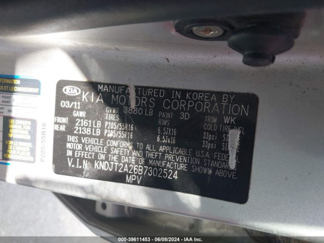 Photo 8 VIN: KNDJT2A26B7302524 - KIA SOUL 