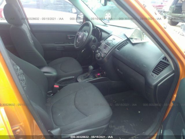 Photo 4 VIN: KNDJT2A26B7303611 - KIA SOUL 