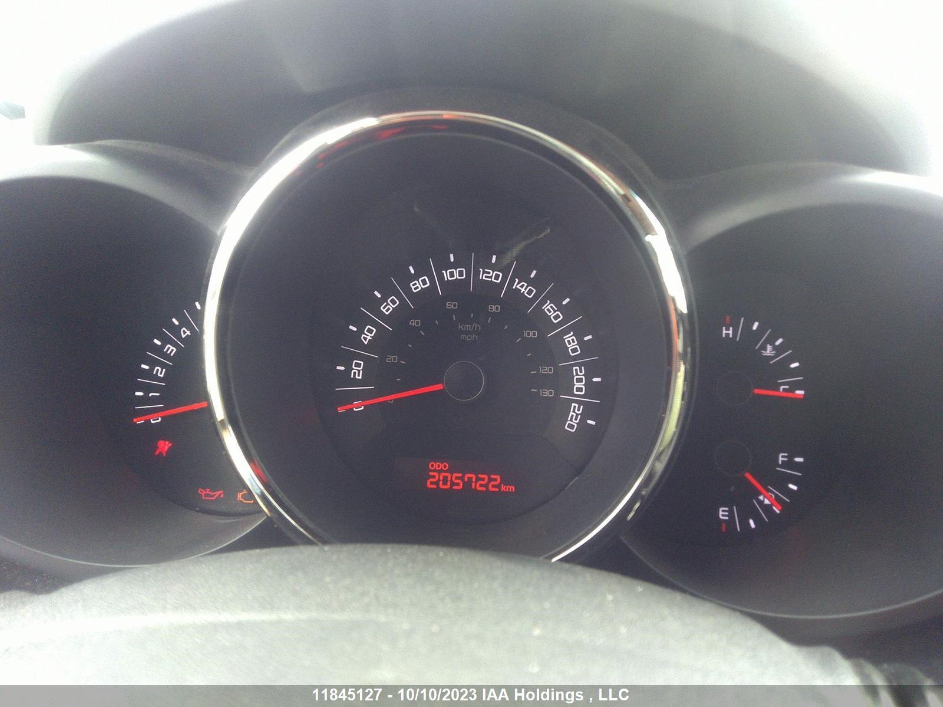 Photo 6 VIN: KNDJT2A26B7326600 - KIA SOUL 