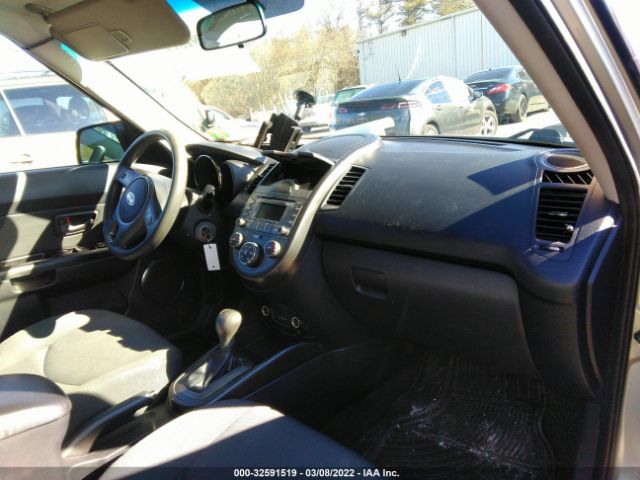 Photo 4 VIN: KNDJT2A26B7331683 - KIA SOUL 