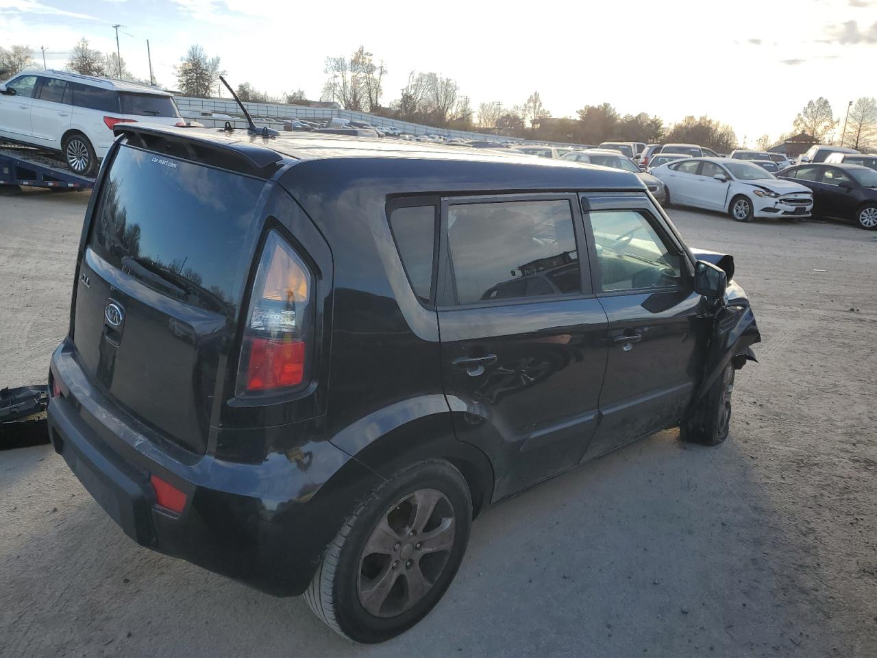 Photo 2 VIN: KNDJT2A26B7729749 - KIA SOUL 