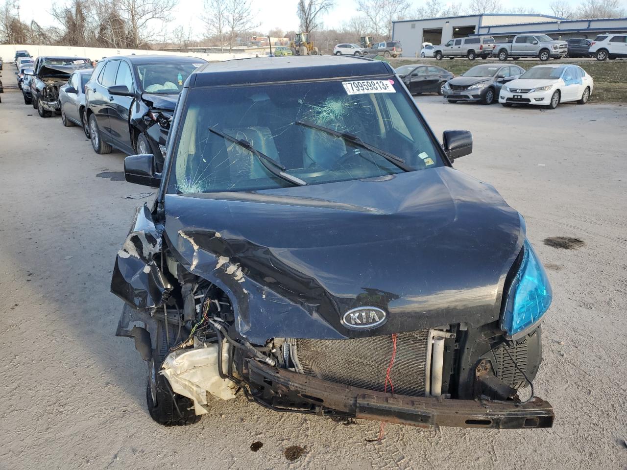 Photo 4 VIN: KNDJT2A26B7729749 - KIA SOUL 