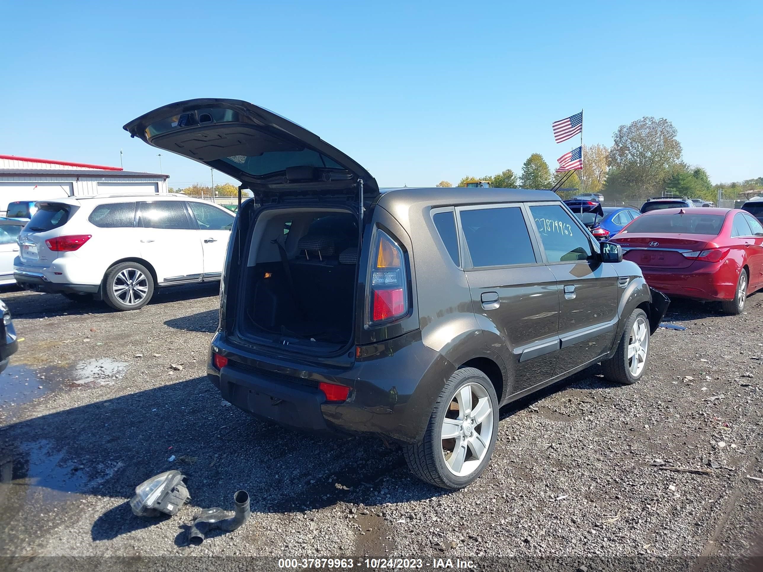 Photo 3 VIN: KNDJT2A27A7032962 - KIA SOUL 