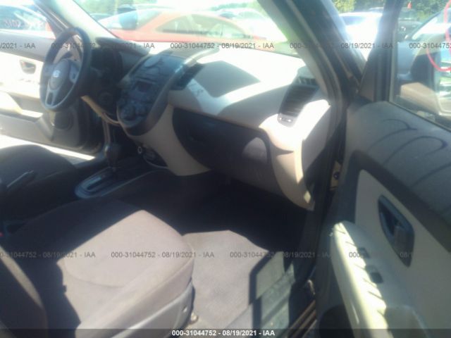 Photo 4 VIN: KNDJT2A27A7065511 - KIA SOUL 