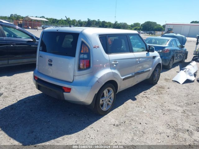 Photo 3 VIN: KNDJT2A27B7716461 - KIA SOUL 