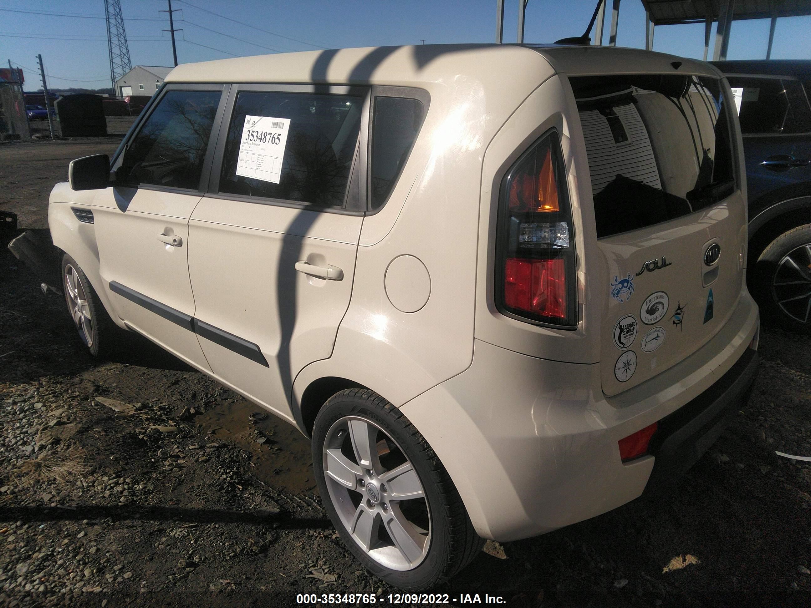 Photo 2 VIN: KNDJT2A27B7718064 - KIA SOUL 