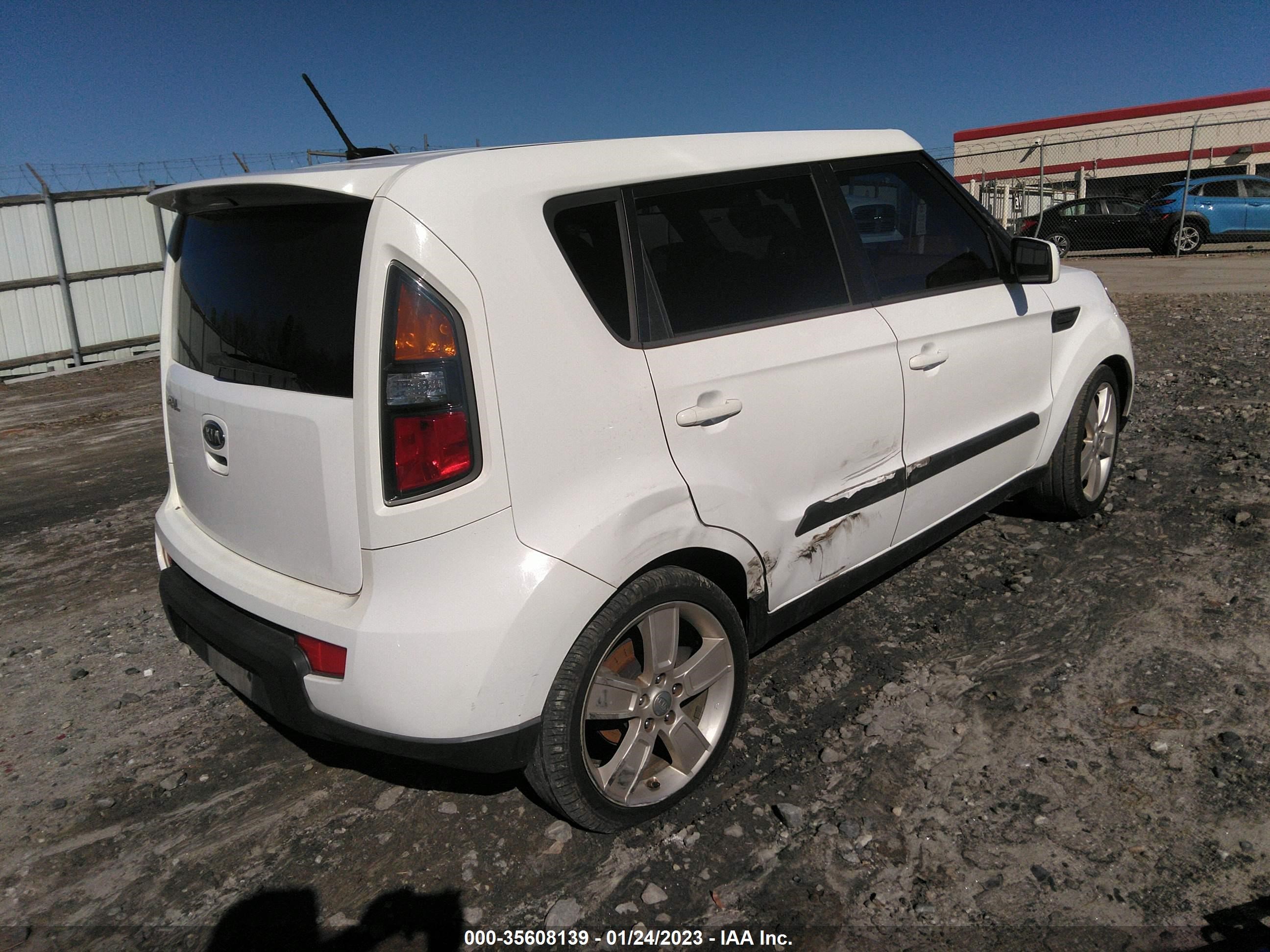 Photo 3 VIN: KNDJT2A27B7722597 - KIA SOUL 