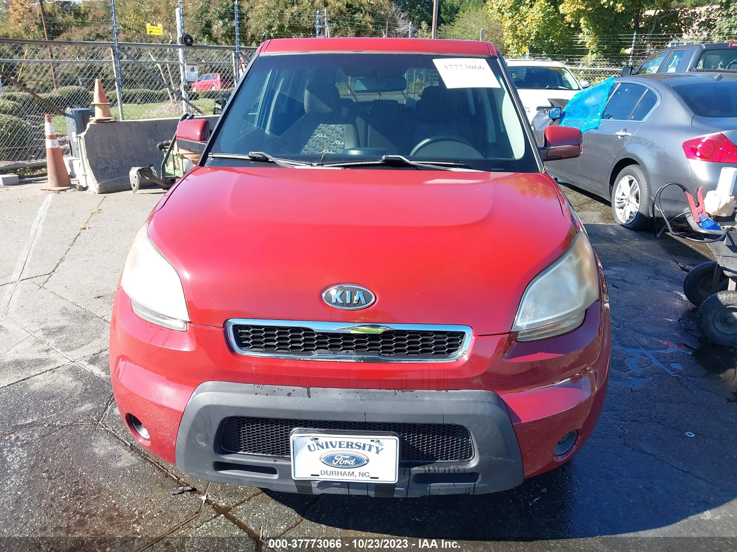 Photo 11 VIN: KNDJT2A28A7042027 - KIA SOUL 